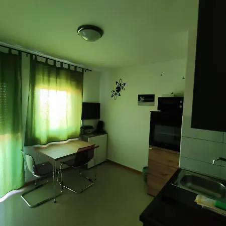 Pongrac Cres