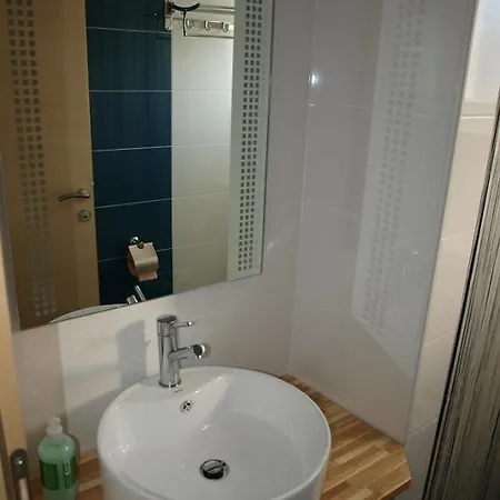 Pongrac Cres