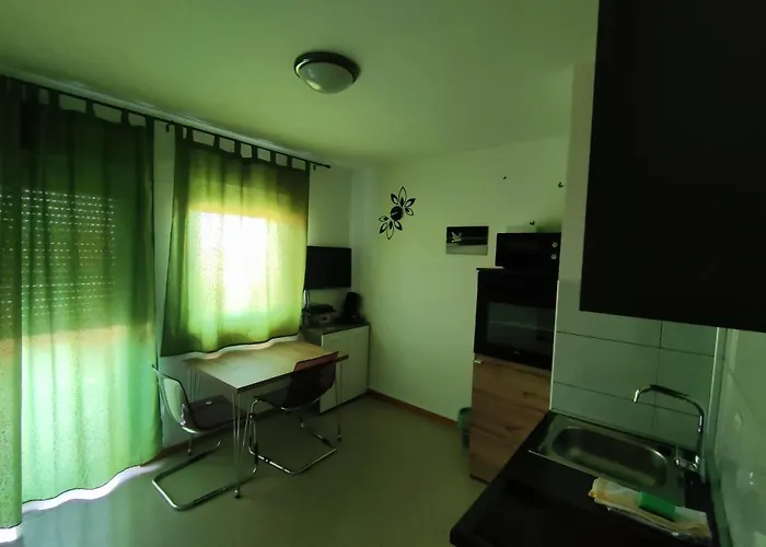 Pongrac Cres
